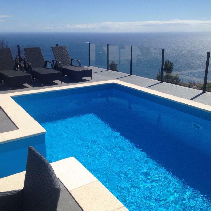 Villa Por Do Sol Estreito Da Calheta Exterior photo