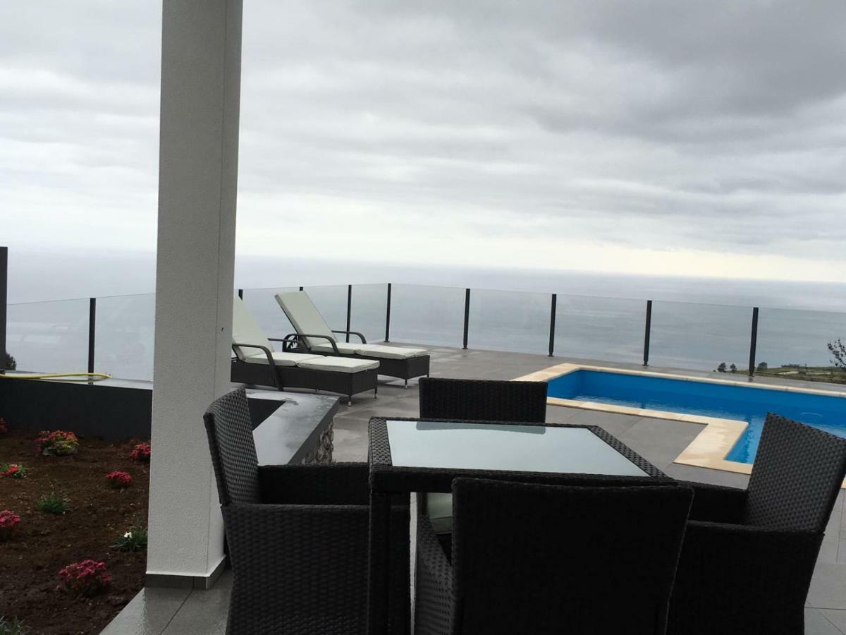 Villa Por Do Sol Estreito Da Calheta Exterior photo